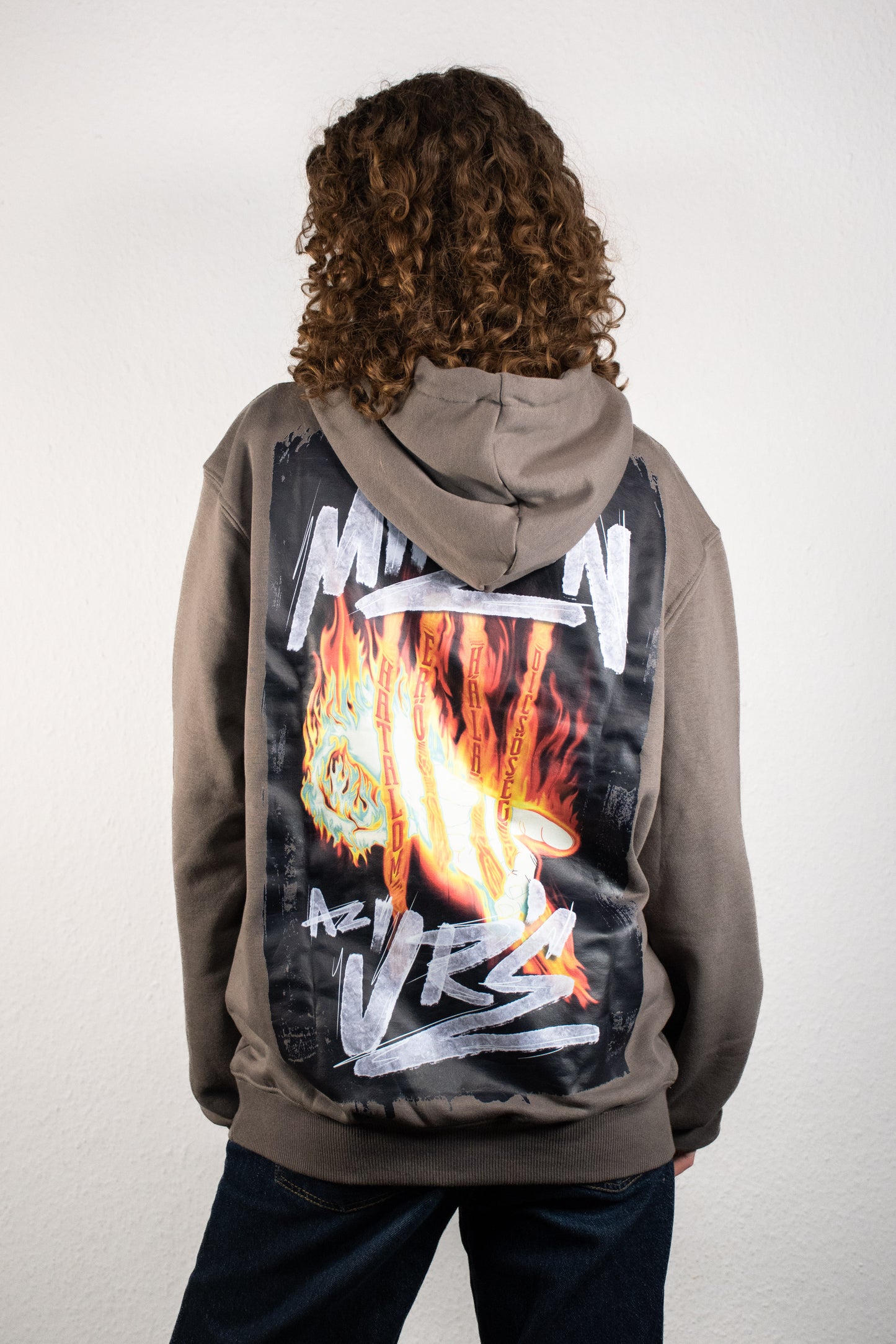 "Minden hatalom" szürke hoodie
