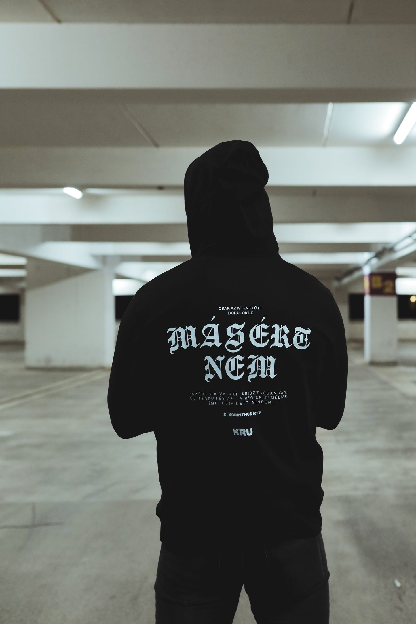 "Másért Nem" fekete hoodie